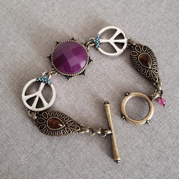 Lucky Brand Peace Sign Bracelet - Picture 1 of 4